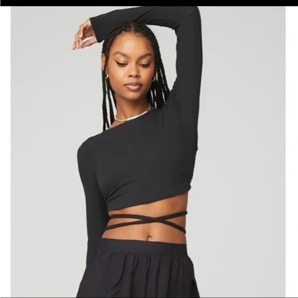 ALO Yoga Black Long Sleeve Strappy Crop Top - Picture 2 of 8